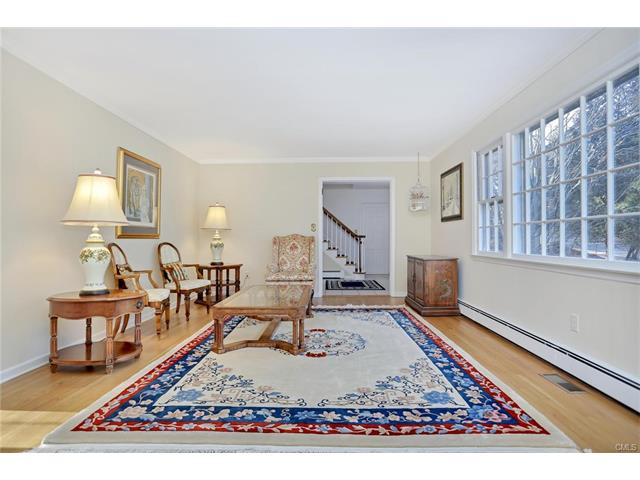 29 Lawrence Hill Road, Stamford, CT 06903
