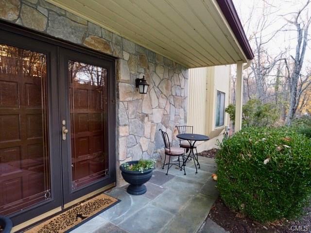 18 Ridge Brook Lane, Stamford, CT 06903