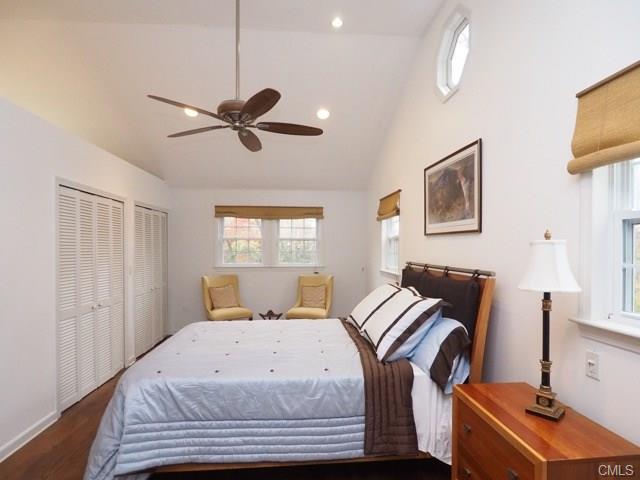 40 Norvel Lane, Stamford, CT 06905