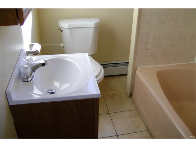 14 Cerretta Street, Stamford, CT 06907