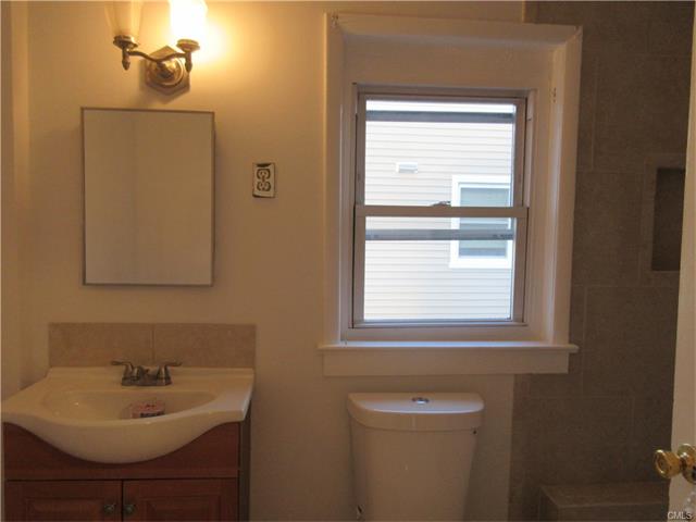 100 Highview Avenue, Stamford, CT 06907