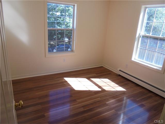 76 Knickerbocker Avenue, Stamford, CT 06907