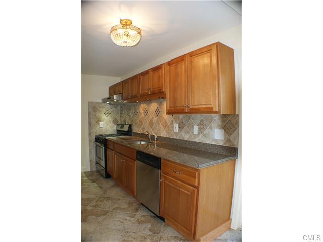 76 Knickerbocker Avenue, Stamford, CT 06907
