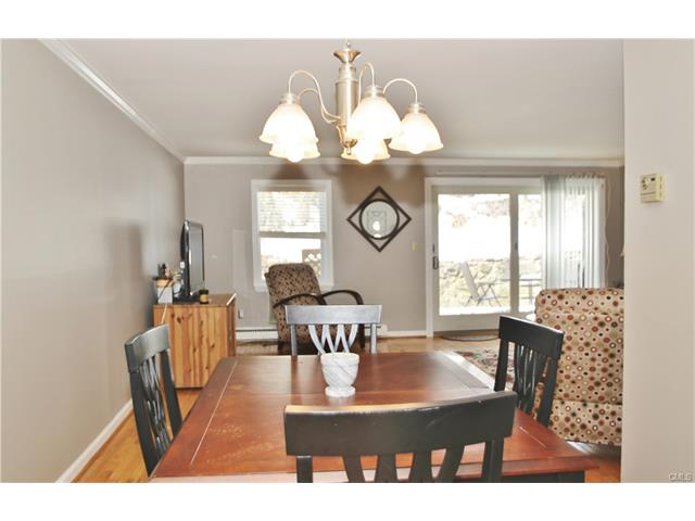 32 Weed Hill Avenue, Stamford, CT 06907