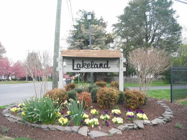Lakeland Mobile Home Park 1679 S. State Street #B5Dover, DE 19901