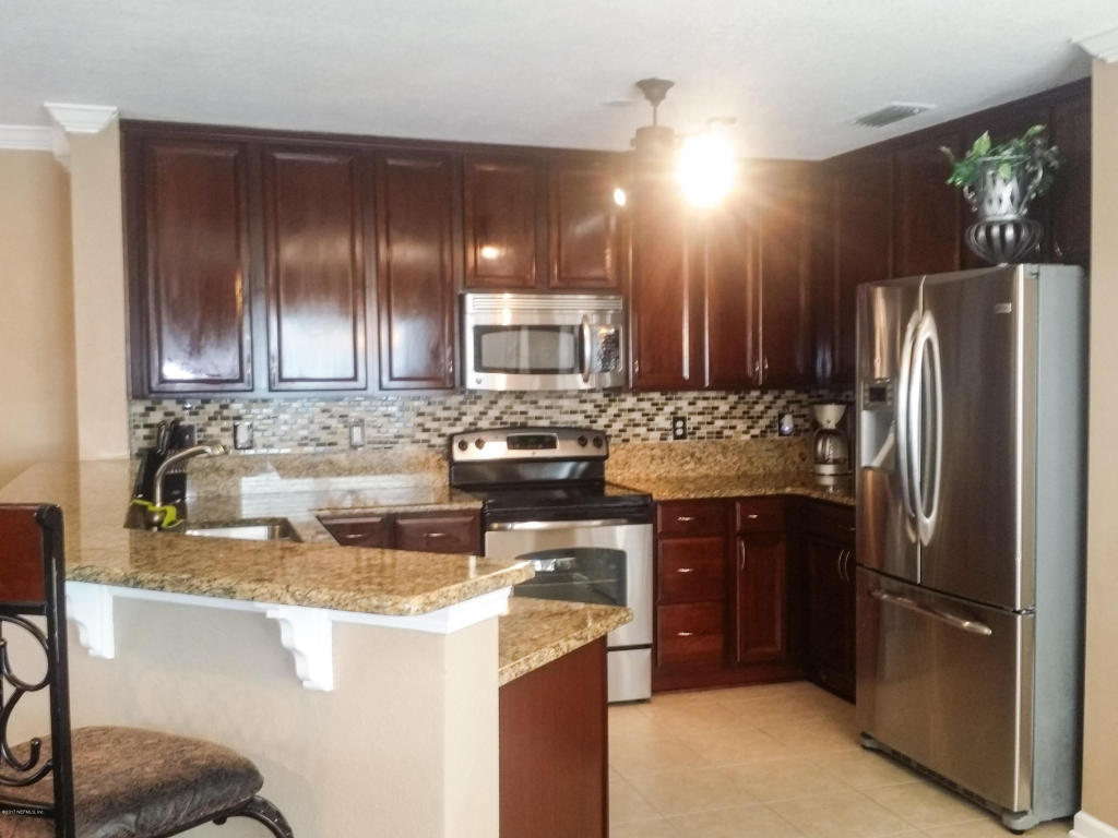 1500 CALMING WATER DR, Fleming Island, FL 32003