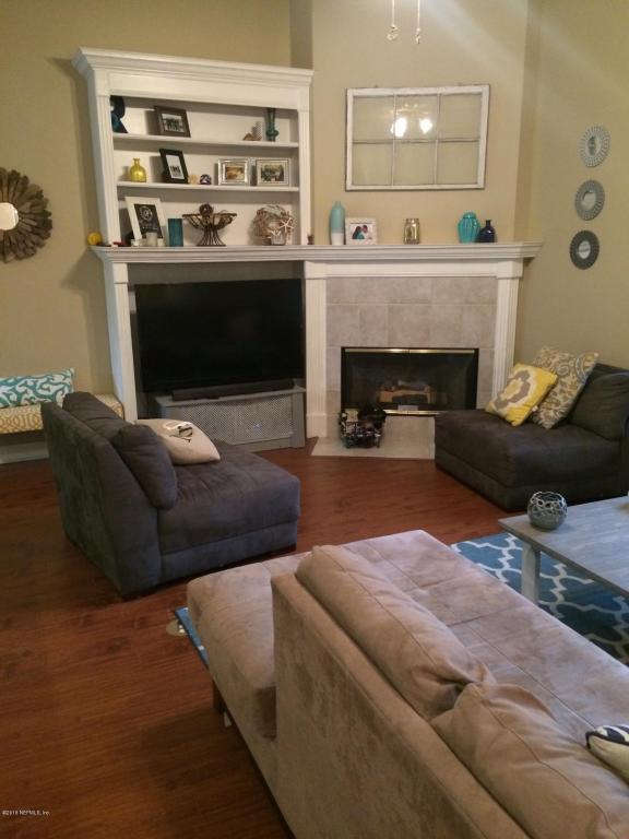 1644Country Walk Dr, Fleming Island, FL 32003