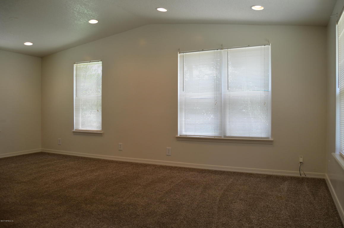 45112 WHITFIELD RD, Callahan, FL 32011