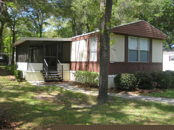194 SW Sweetbay Court