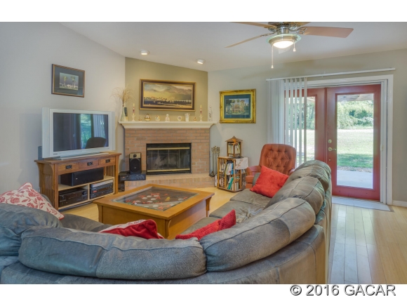 719 Southwest Mapleton Street, Ft. White, FL 32038