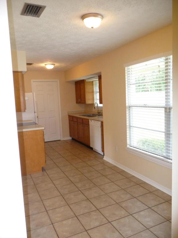 1447 BETTY CT, Orange Park, FL 32073