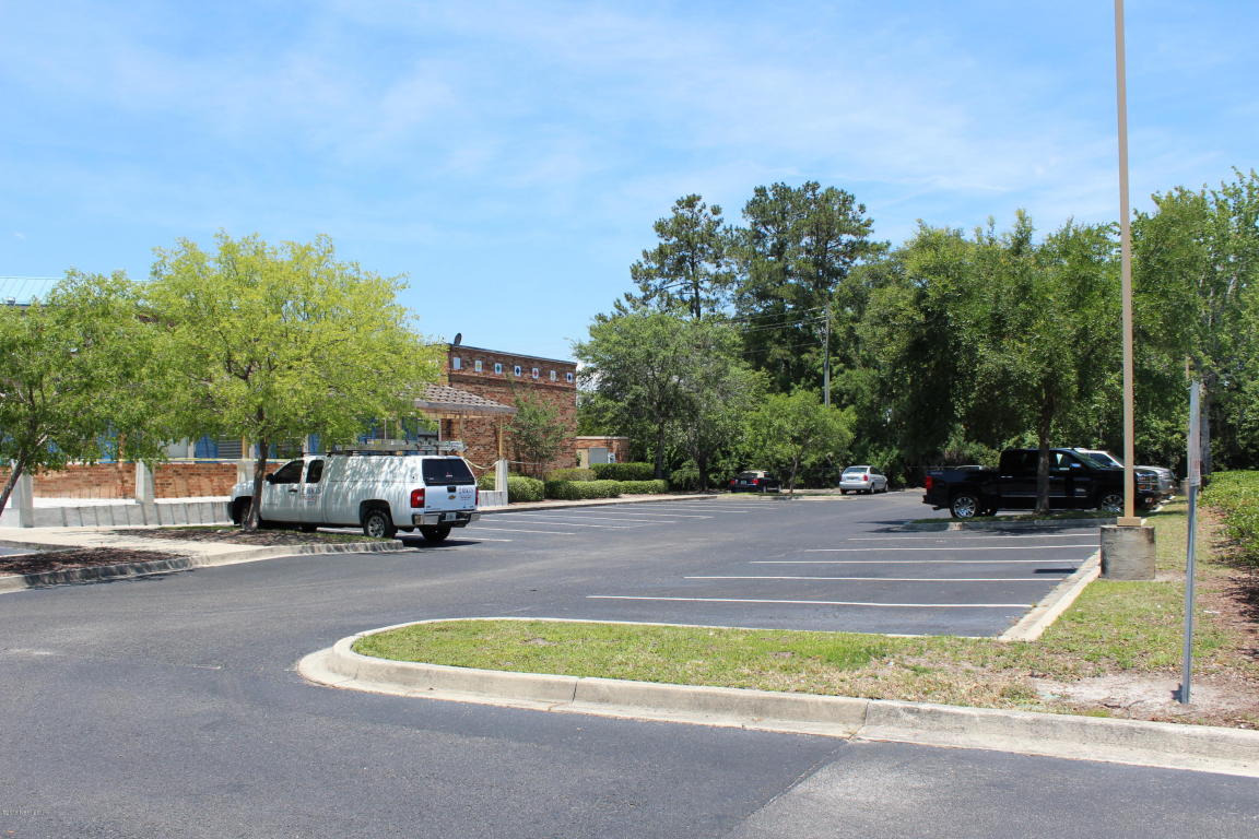 1635 WELLS RD, Orange Park, FL 32073