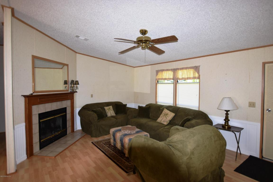 106 HUMMINGBIRD TRL, Crescent City, FL 32112