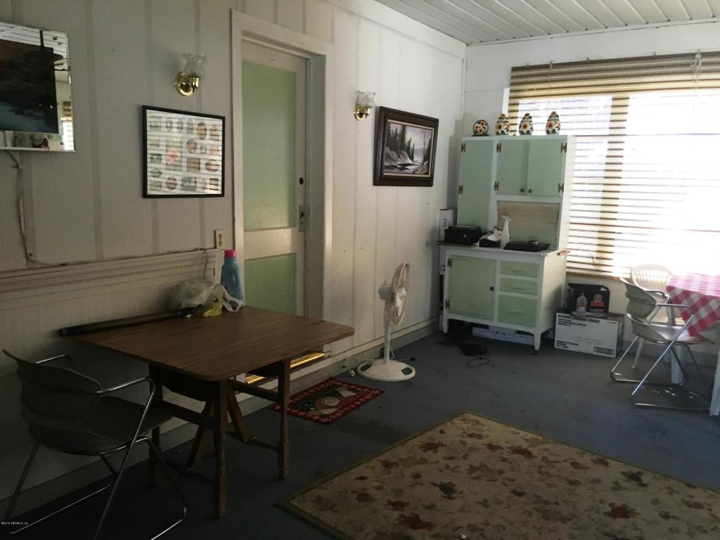 22 S. Main Street, Crescent City, FL 32112