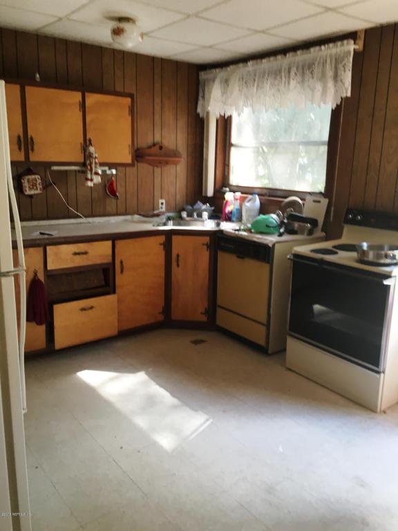 22 S. Main Street, Crescent City, FL 32112
