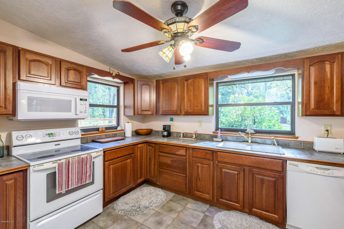 18615 NE 24th Avenue, Citra, FL 32113