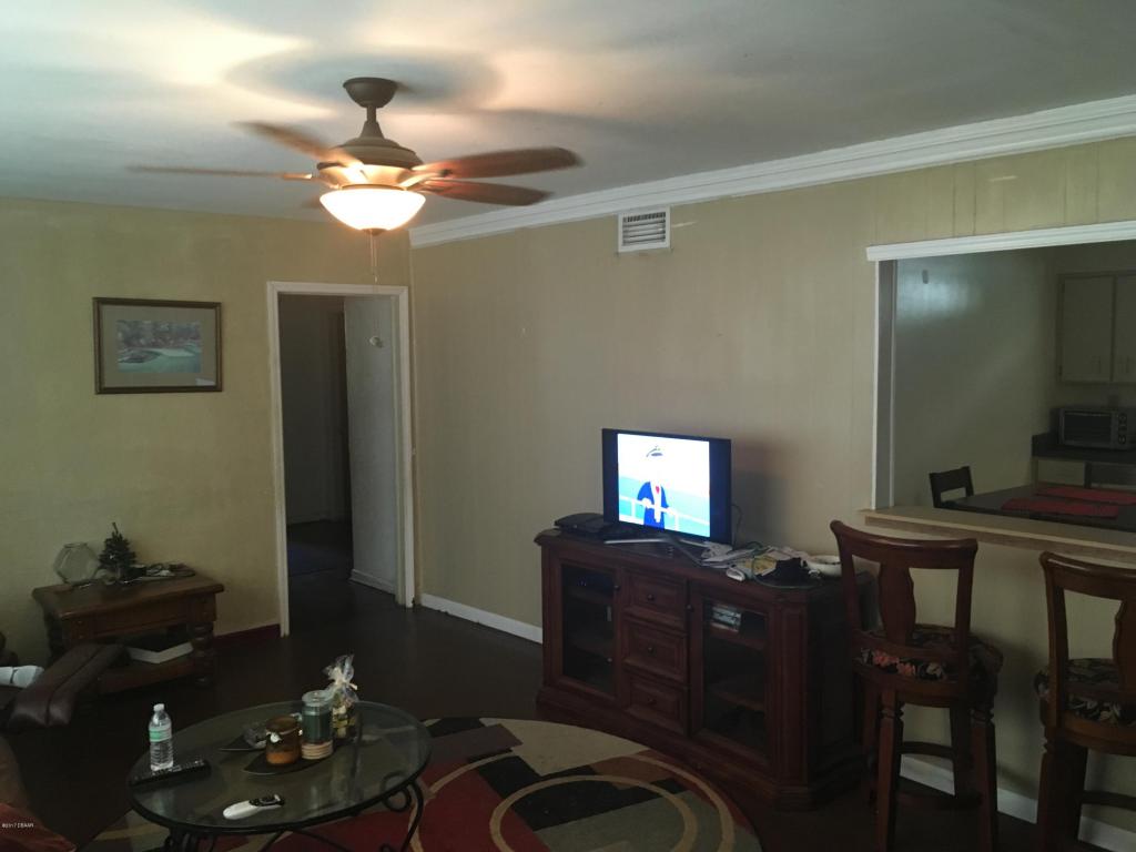 530 Madison Avenue, Daytona Beach, FL 32114