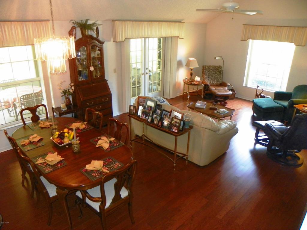 112 BARDMOOR Circle, Daytona Beach, FL 32114