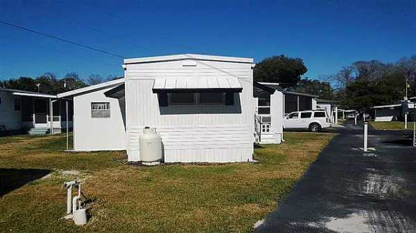 Colonial Colony North 857 W Colonial CircleHolly Hill, FL 32117