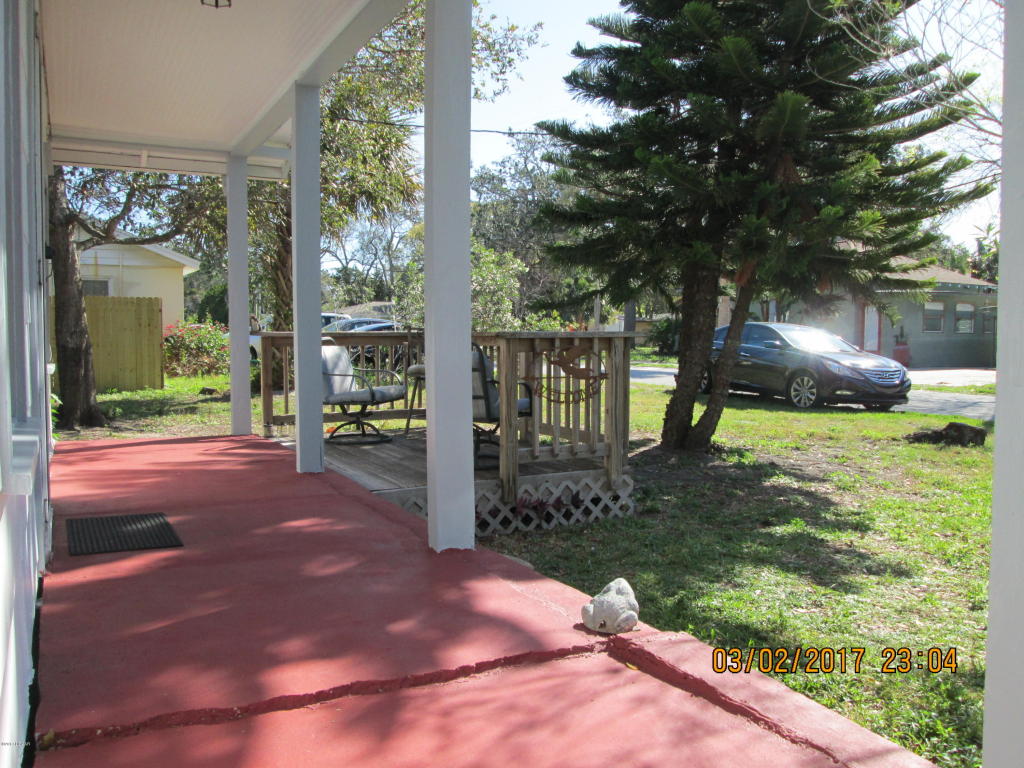 208 14th Street, Holly Hill, FL 32117