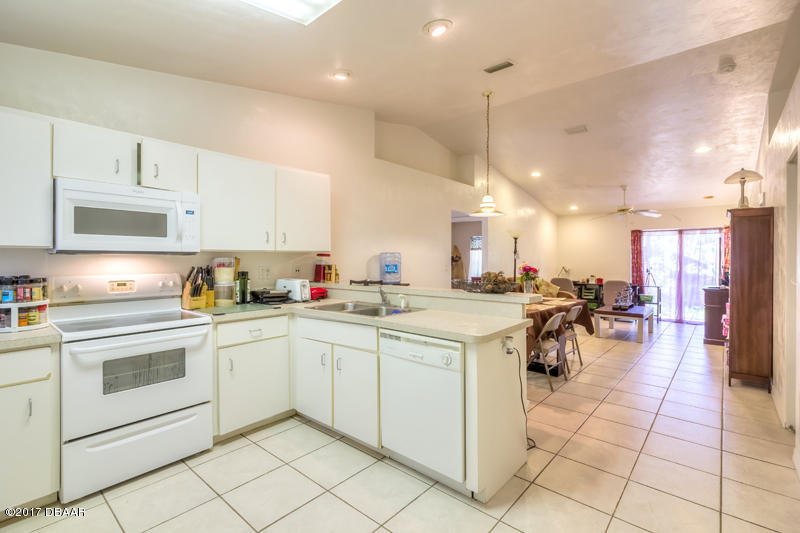 1572 Megan Bay Circle, Holly Hill, FL 32117