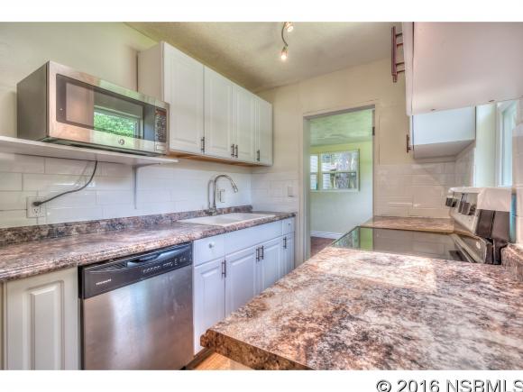 1223 10TH ST, Daytona Beach, FL 32117