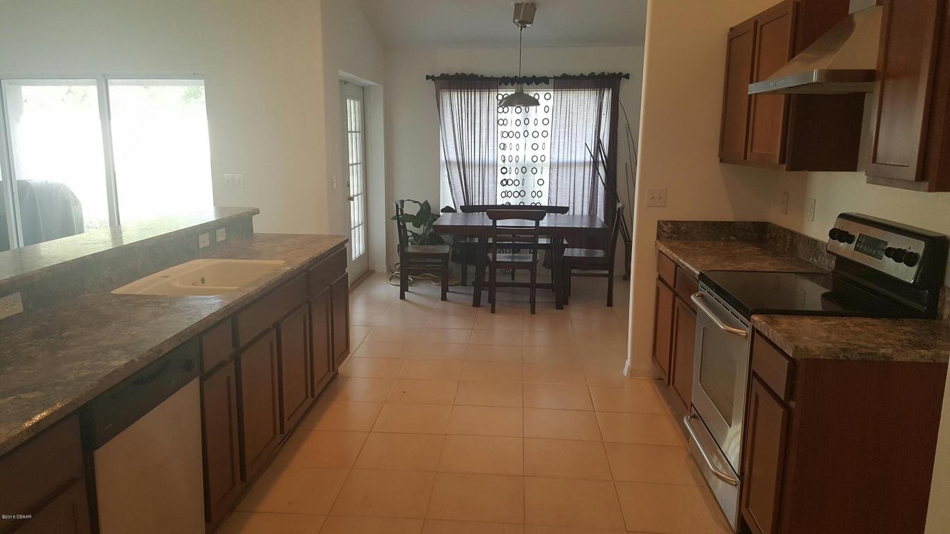 224 FOUNTAIN LAKE Boulevard, Daytona Beach, FL 32117