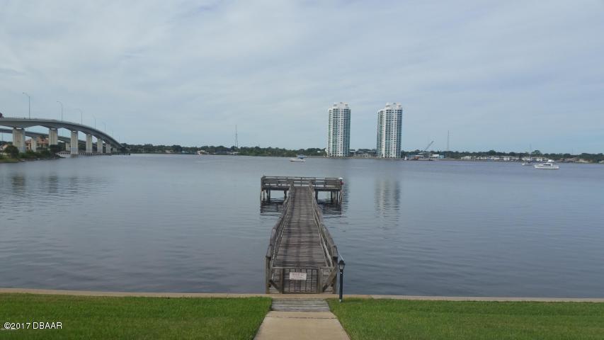 625 N Halifax Avenue, Daytona Beach, FL 32118