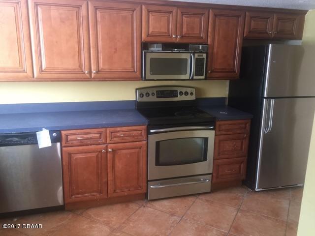 625 N Halifax Avenue, Daytona Beach, FL 32118
