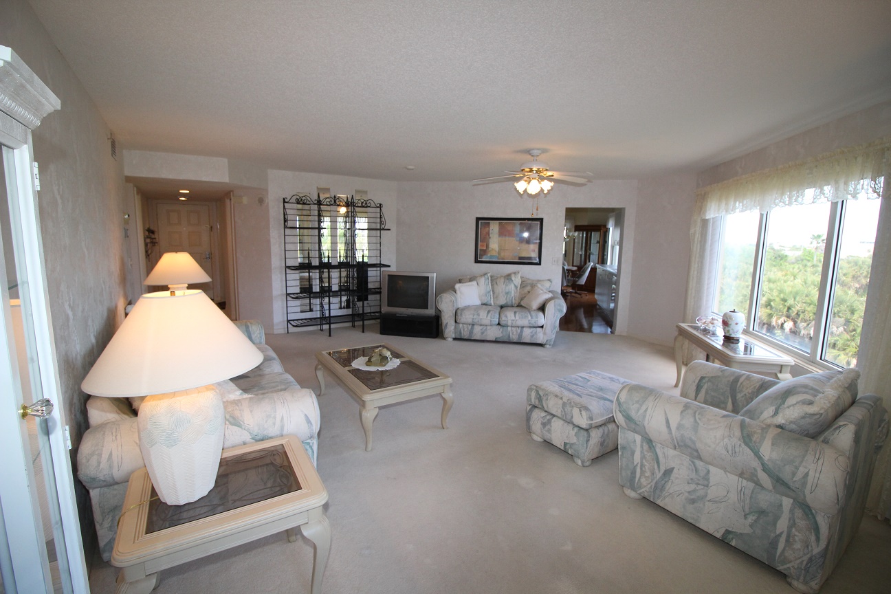 4 Oceans West Blvd, Daytona Beach Shores, FL 32118
