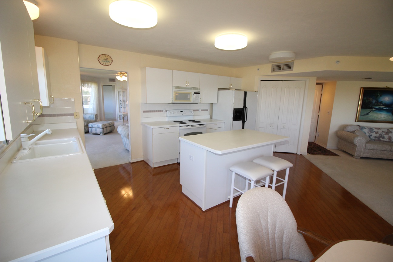 4 Oceans West Blvd, Daytona Beach Shores, FL 32118