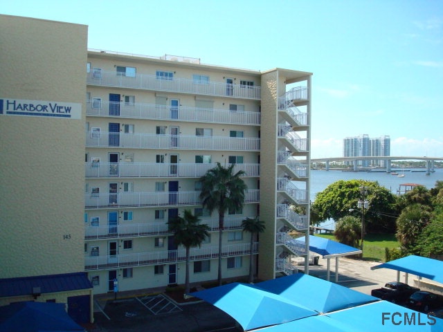 145 N Halifax Avenue, Daytona Beach, FL 32118