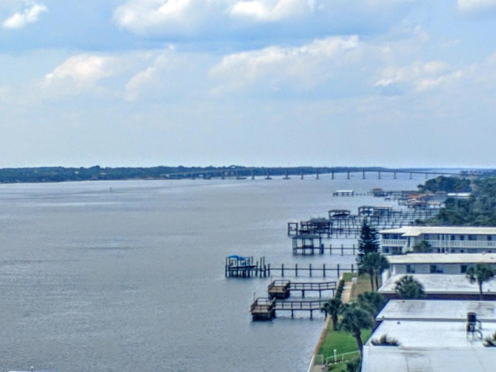 2711 N HALIFAX Avenue, Daytona Beach, FL 32118