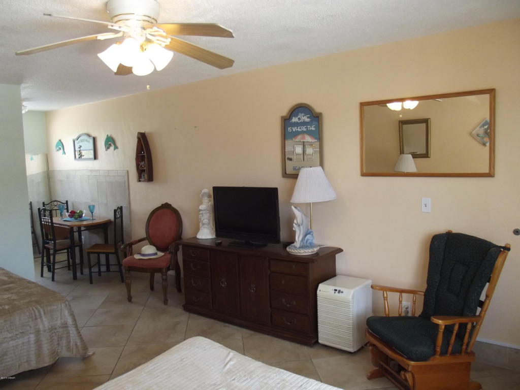 219 S Atlantic Avenue, Daytona Beach, FL 32118