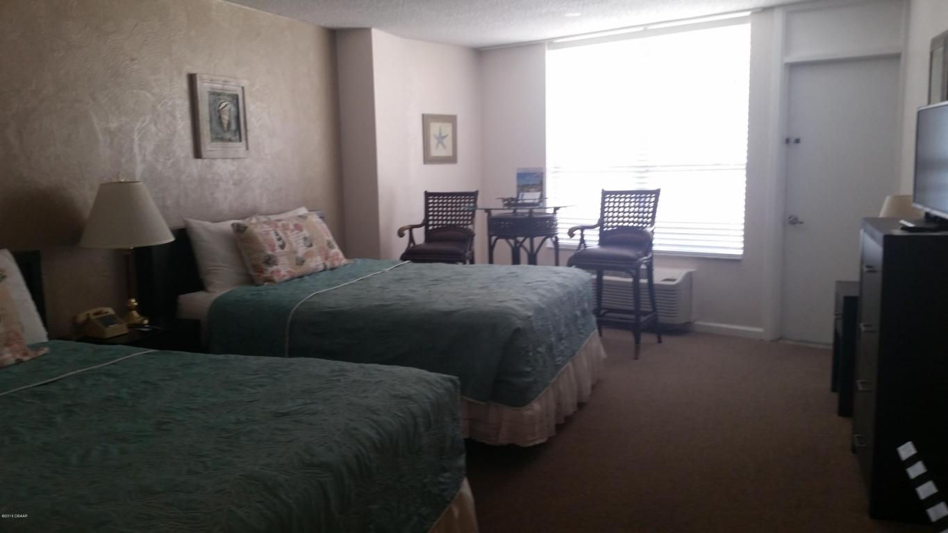 313 S Atlantic Avenue, Daytona Beach, FL 32118