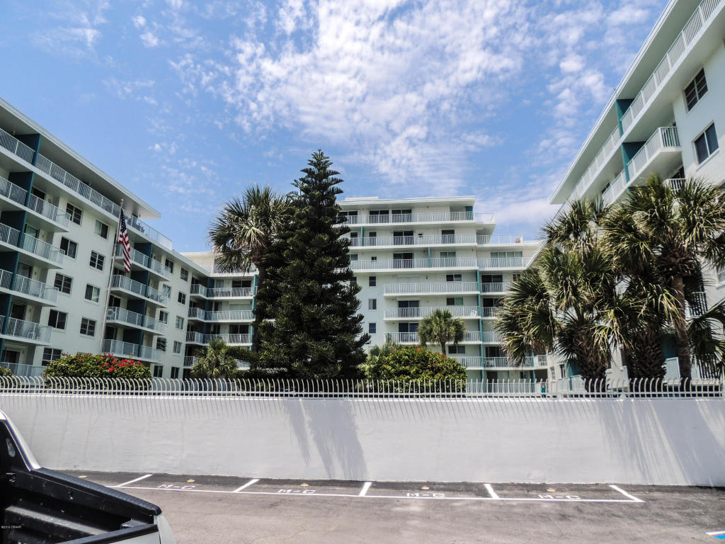 2727 N ATLANTIC Avenue, Daytona Beach, FL 32118