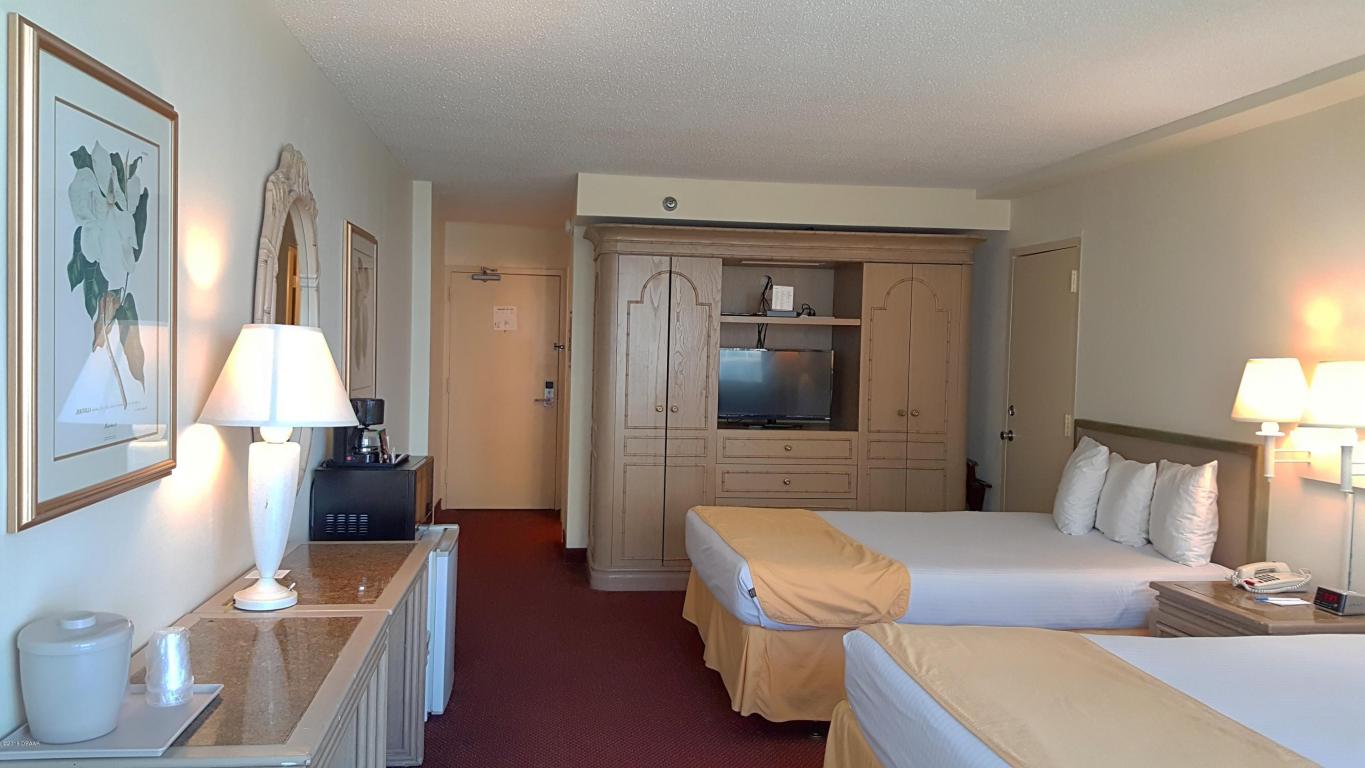 1909 N Atlantic Avenue, Daytona Beach Shores, FL 32118