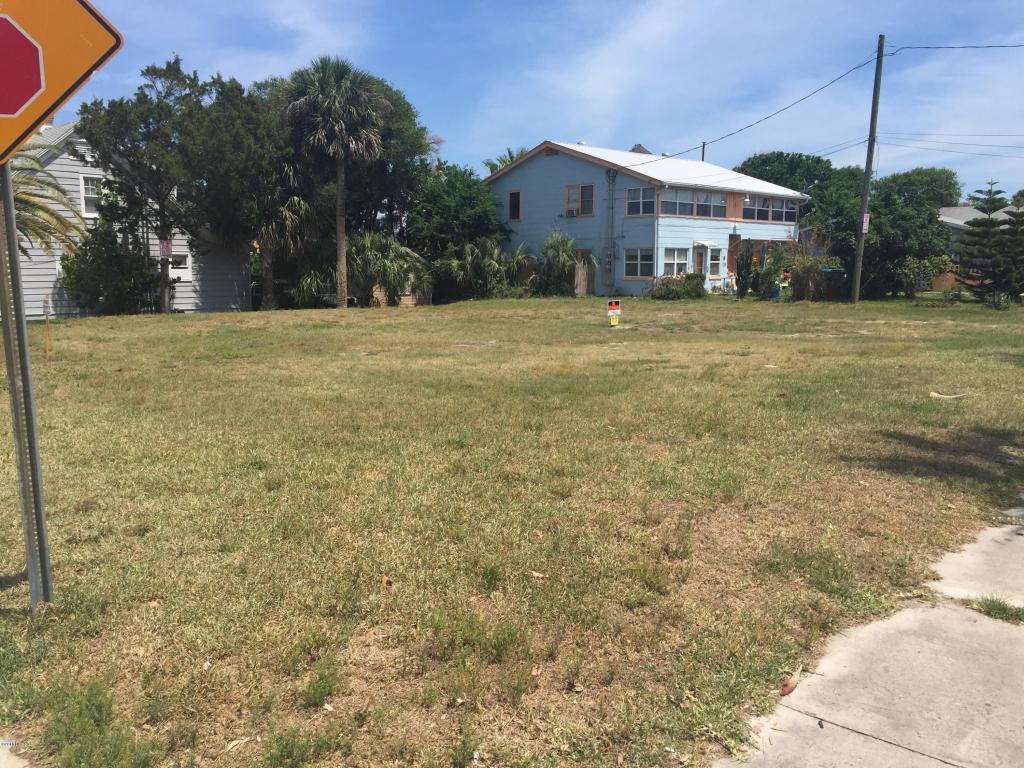 400 HARVEY Avenue, Daytona Beach, FL 32118