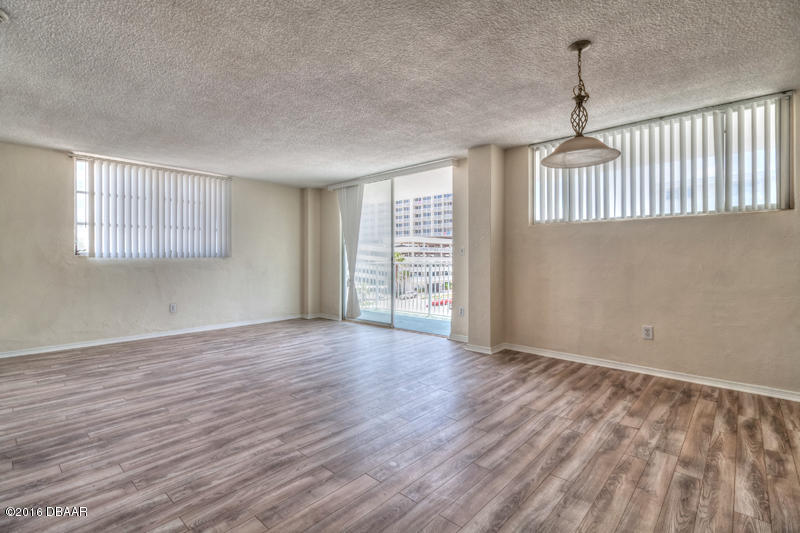 2727 N Atlantic Avenue, Daytona Beach, FL 32118