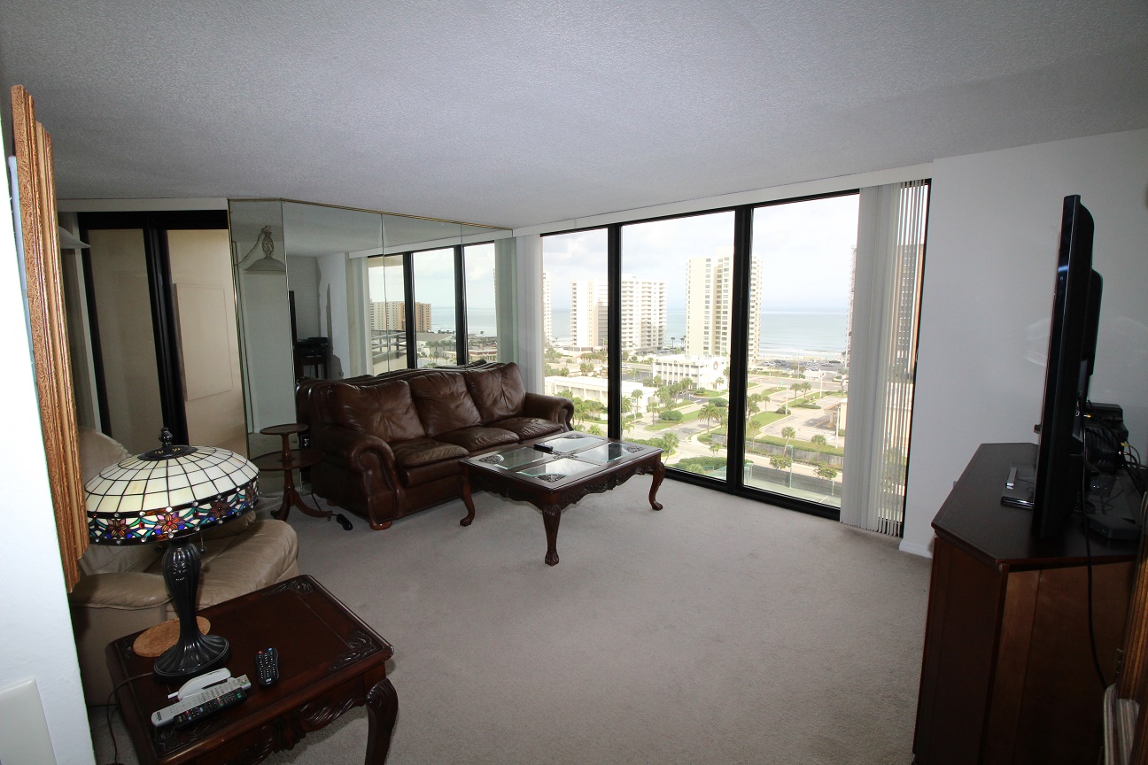1 Oceans West Blvd, Daytona Beach Shores, FL 32118