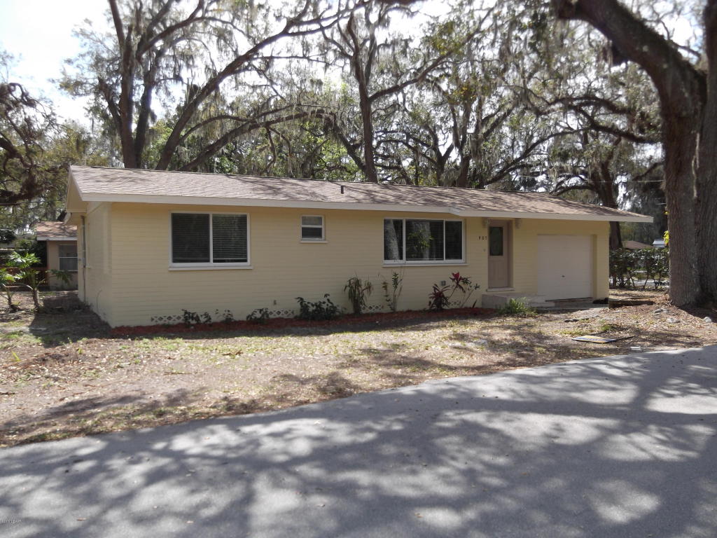 905 Longshadow Road, South Daytona, FL 32119