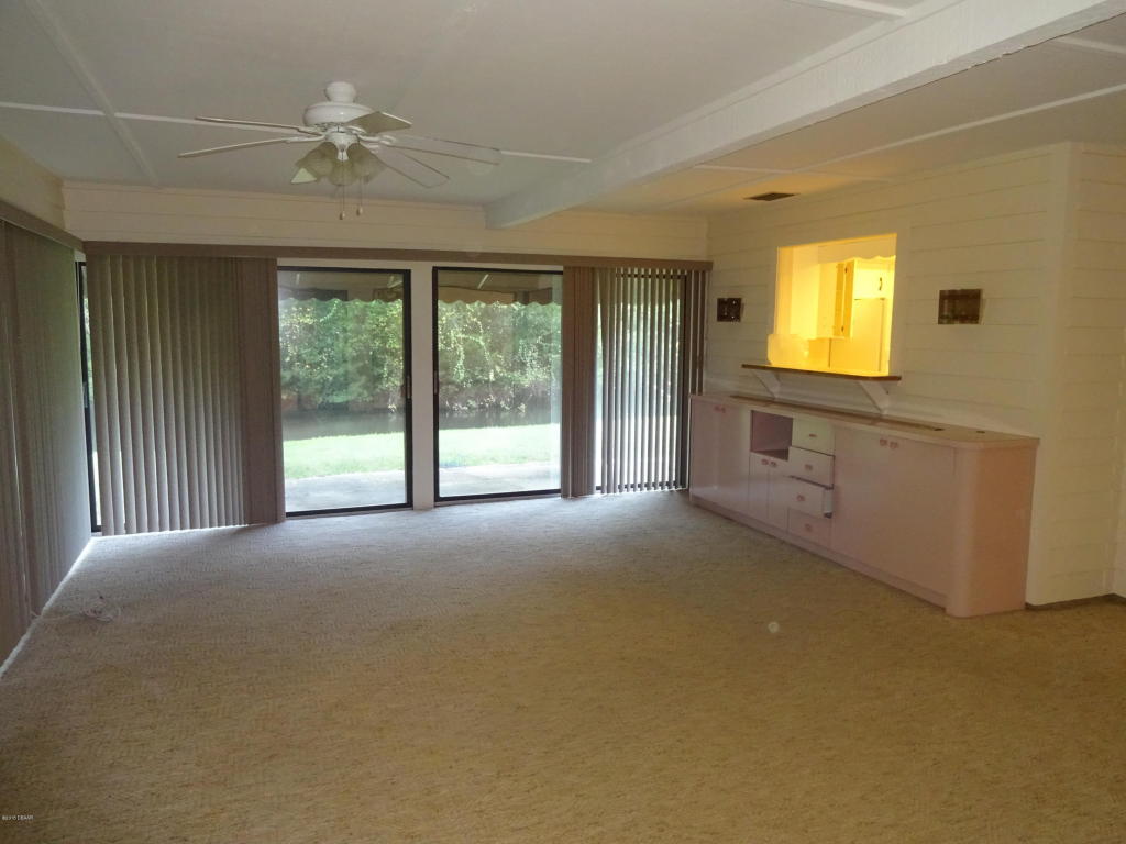 136 S Gull Drive, Daytona Beach, FL 32119