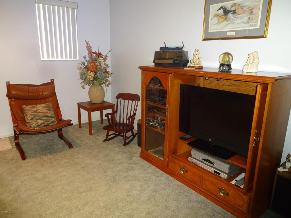 153 S Gull Drive, Daytona Beach, FL 32119