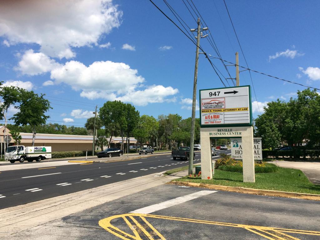 947 BEVILLE Road, South Daytona, FL 32119