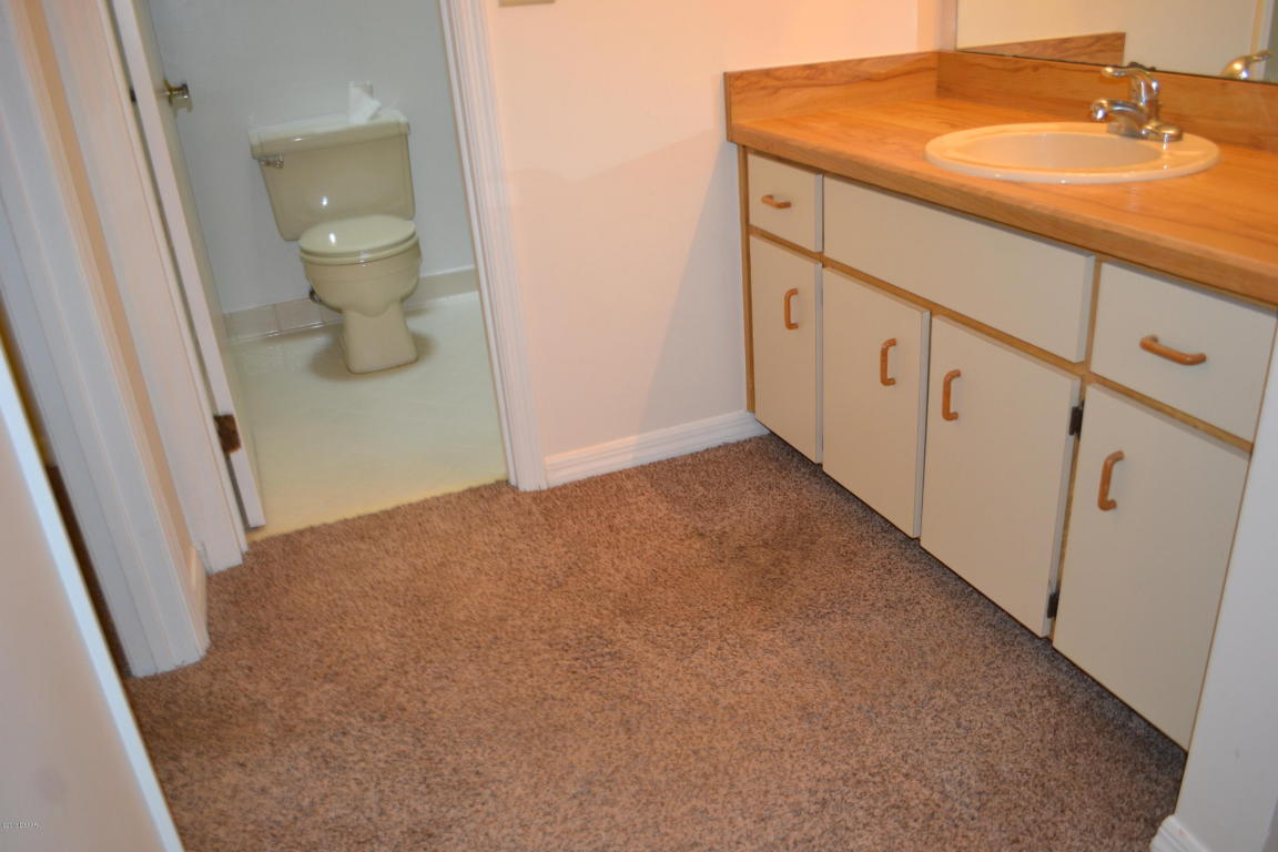 104 CEDARWOOD VILLAGE Circle, Daytona Beach, FL 32119