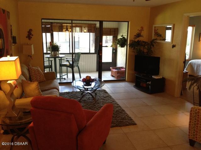 102 BOB WHITE Court, Daytona Beach, FL 32119