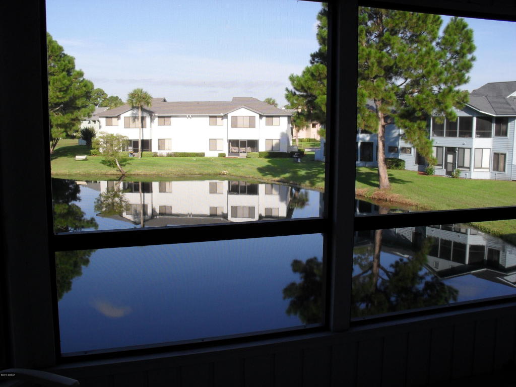150 BLUE HERON Drive, Daytona Beach, FL 32119