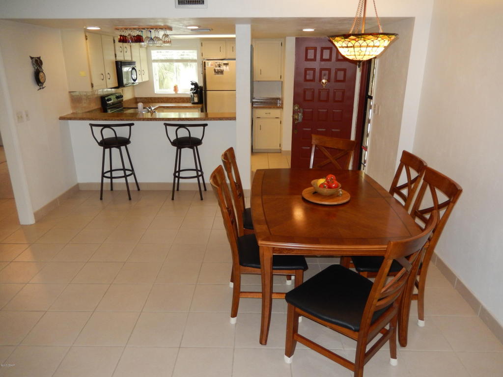 348 Bob White Court, Daytona Beach, FL 32119