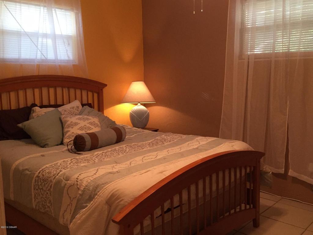2318 KENILWORTH Avenue, South Daytona, FL 32119