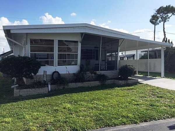 Colonial Colony South1261 Plantation PlaceDaytona Beach, FL 32119